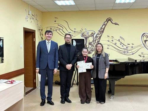 Балалар сәнгать мәктәбе укучылары яңа уңышлары белән сөендерә!