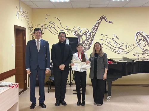 Балалар сәнгать мәктәбе укучылары яңа уңышлары белән сөендерә!