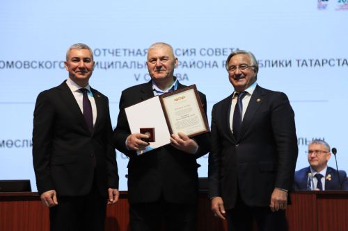 Мөслим яңа биеклекләргә омтыла