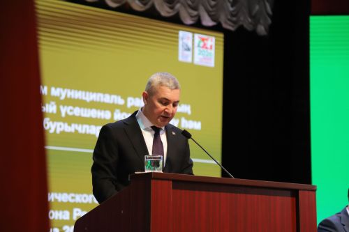 Мөслим яңа биеклекләргә омтыла