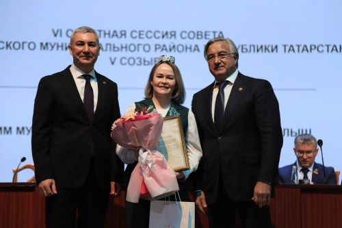 Мөслим яңа биеклекләргә омтыла