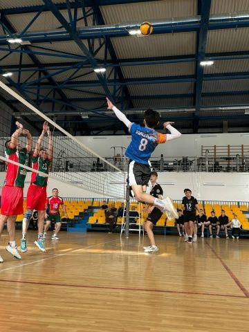 «Яшьлек» спорт сараенда волейбол ярышлары узды