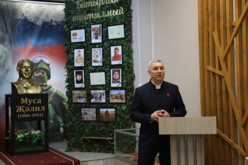 “Җырлап үттем данлы көрәш юлын...”