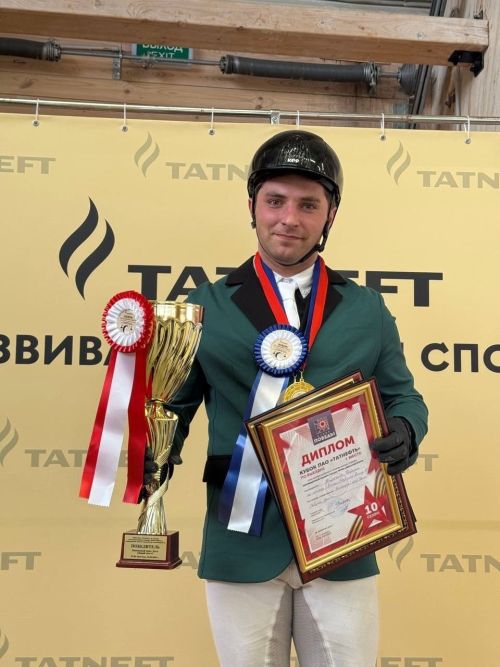 «Аргамак» ат спорты мәктәбе укучылары яңа җиңүләре белән сөендерә