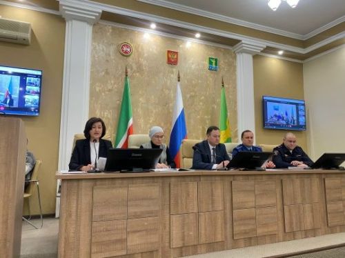 Яшүсмерләр арасында хокук бозуларны кисәтү буенча ата‑аналар университеты узды