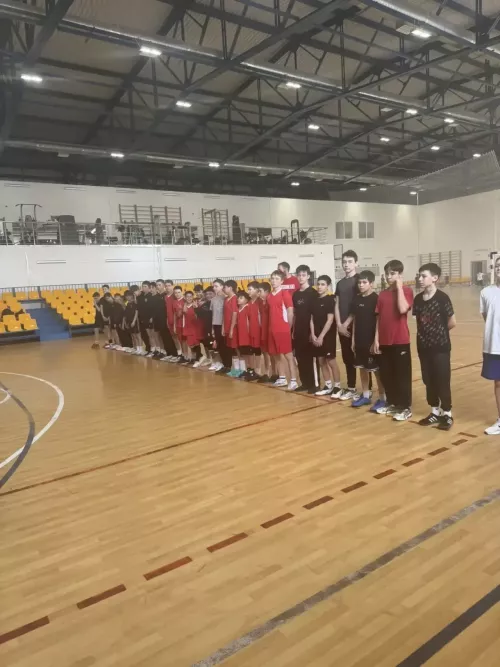 «Яшьлек» спорт комплексында «Мәктәп футбол лигасы-2026» бәйгесенең беренче этабы узды