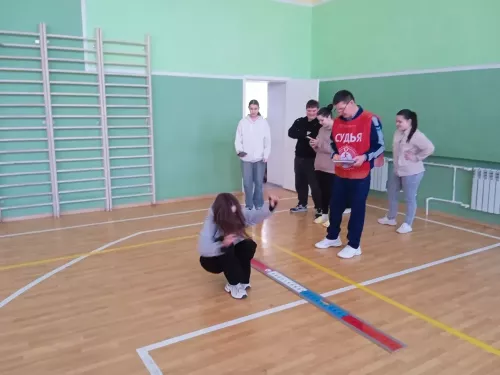 Бүген Мөслим политехник техникумында укучылар — киләчәктә хәрби хезмәткә чакырылучылар — ГТО нормативлары тапшырды.