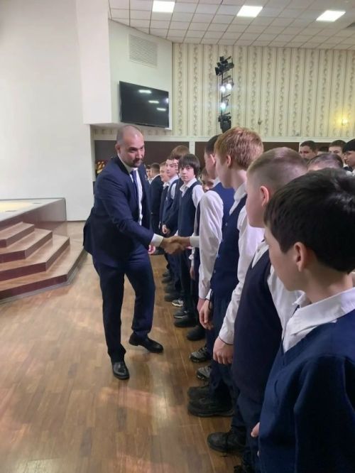 Мөслимгә Рәсим Баксиков килде