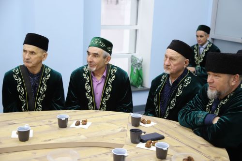 ТР мөфтиенең беренче урынбасары Илфар хәзрәт Хәсәнов районыбызда эшлекле сәфәрдә булды