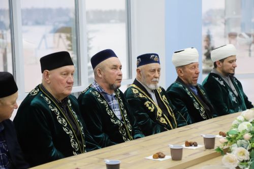 ТР мөфтиенең беренче урынбасары Илфар хәзрәт Хәсәнов районыбызда эшлекле сәфәрдә булды