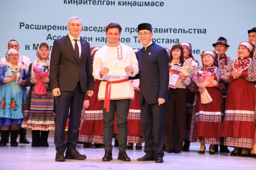 Дуслыкның бер чагылышы