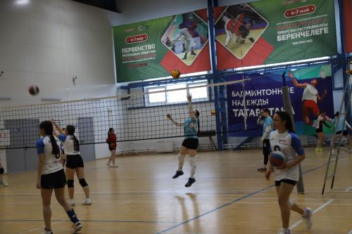 Мөслимдә “Сәламәтлек” XXIII авыл яшьләре спартакиадасының волейбол буенча зона ярышлары узды