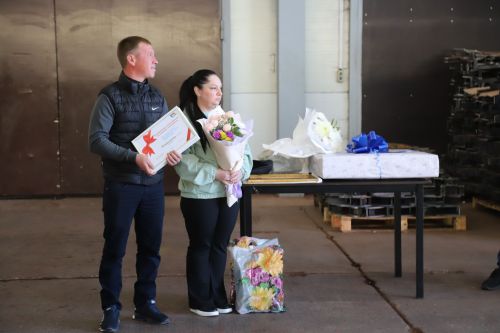 Сабый туу уңаеннан 500 мең сум: Мөслимдә яшь гаиләгә ярдәм