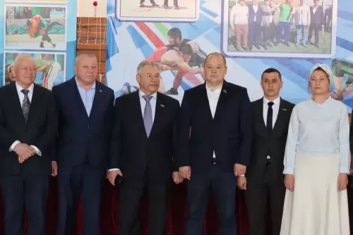 Сарман районында Хаҗип Гәрәев истәлегенә татар милли көрәш бәйгесе узды