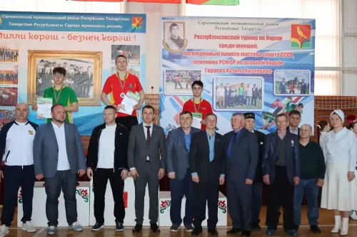 Сарман районында Хаҗип Гәрәев истәлегенә татар милли көрәш бәйгесе узды