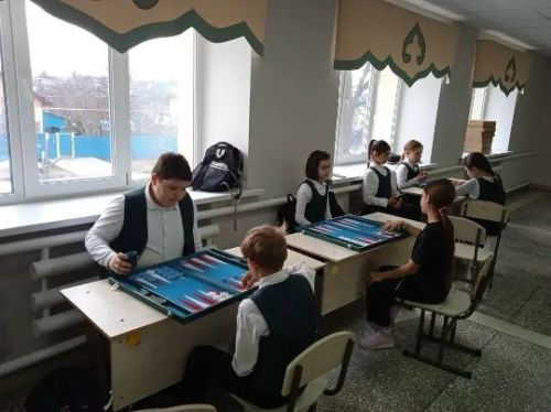 Нарды уены буенча түгәрәк үз эшчәнлеген башлап җибәрде