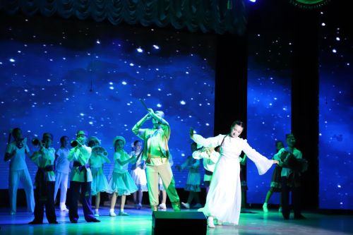 Мөслим балалар сәнгать мәктәбенең еллык иҗади концерты узды