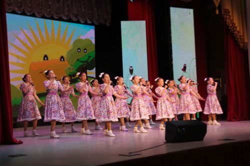 Мөслим балалар сәнгать мәктәбенең еллык иҗади концерты узды
