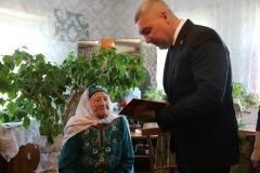 Район башлыгы Альберт Хуҗин тыл ветераннарын котлады