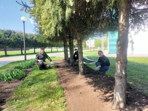 Сугышчан һәм хезмәт даны мемориаль комплексында өмәләр бара