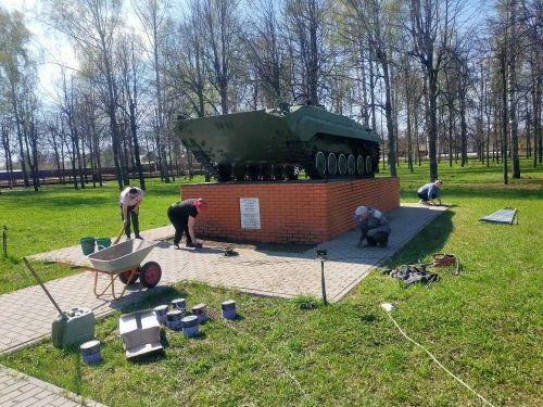 Сугышчан һәм хезмәт даны мемориаль комплексында өмәләр бара