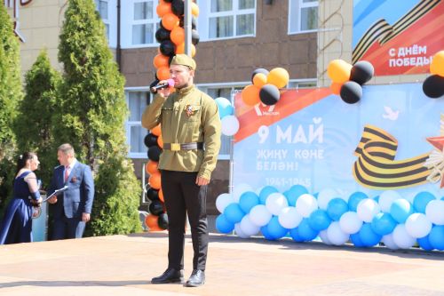 Җиңү бәйрәменнән театральләштерелгән күренеш һәм район җитәкчелеге котлавы