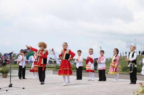Мөслим Сабан туе – 2026: кыр батырларына бүләкләр, мавыктыргыч көрәш һәм меңләгән кунак