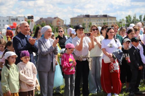 Мөслим «Яшьлек» спорт комплексында Халыкара балаларны яклау көне узды
