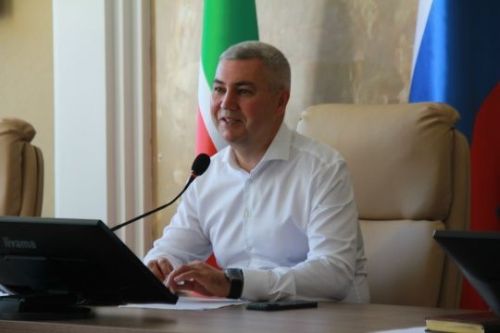 Район башлыгы Альберт Хуҗин җитәкчелегендә киңәйтелгән киңәшмә узды