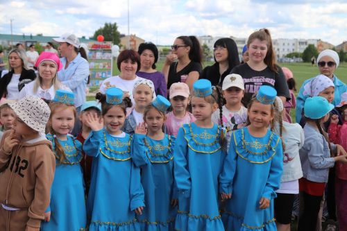 Рәхәт тә соң балачак!..