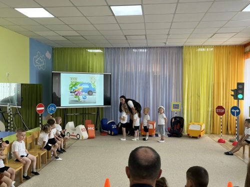 Балалар иминлеге – беренче урында: бакчада файдалы чара узды