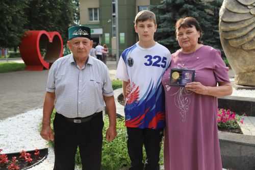 Гади, әмма бәхетле гомер юлы