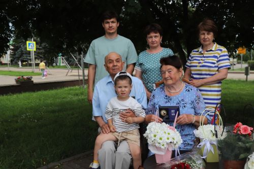 Роза һәм Илгиз Низамовлар «Мәхәббәт һәм тугрылык өчен» медале белән бүләкләнде