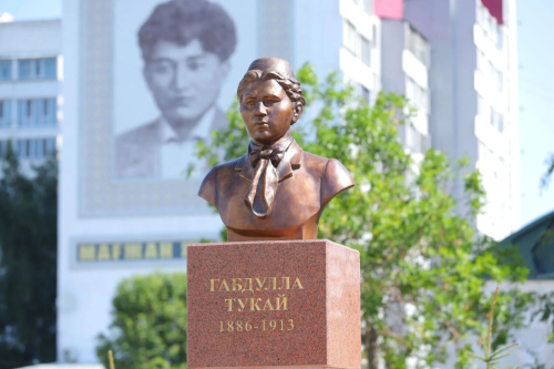 Казахстанның Петропавловск шәһәрендә Габдулла Тукайга бюст ачтылар