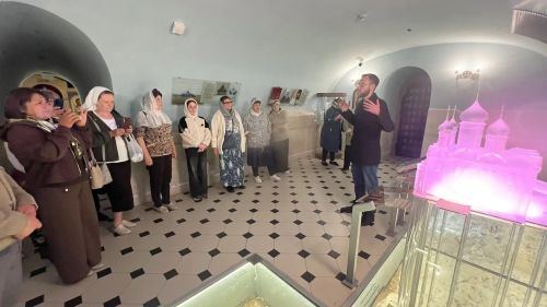 Мөслим районы делегациясе Казан епархиясе музеенда: экскурсия һәм җыр бәйрәме