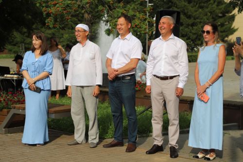 8 июль – Гаилә, мәхәббәт һәм тугрылык көне