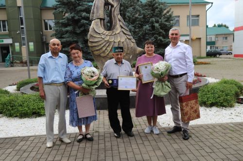 8 июль – Гаилә, мәхәббәт һәм тугрылык көне