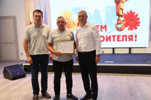9 август көнне – Төзүчеләр көне билгеләп үтелде