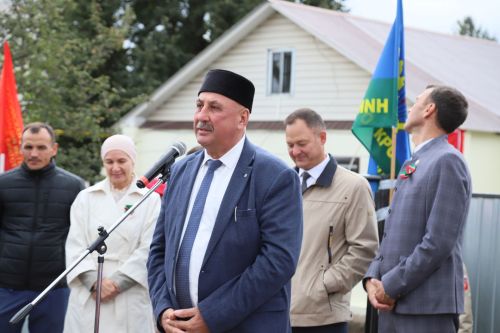 Элмә такта куелды