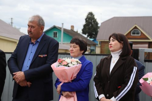 Элмә такта куелды