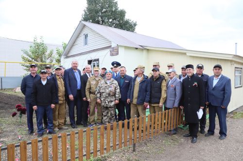 Элмә такта куелды