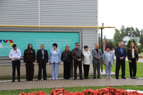 Мөслимдә Республика көнен хезмәт алдынгыларын хөрмәтләүдән башладылар