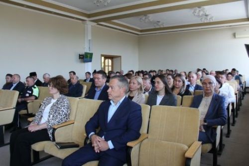 Район башлыгы: Җәйге ял нәтиҗәләре һәм уку елына әзерлек