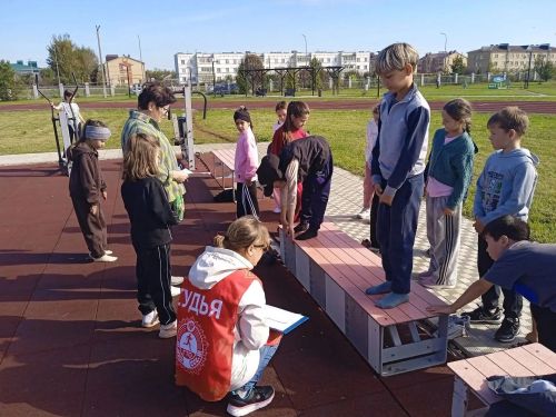 Мөслим гимназиясе һәм лицееның башлангыч сыйныф укучылары ГТО нормативларын тапшырды