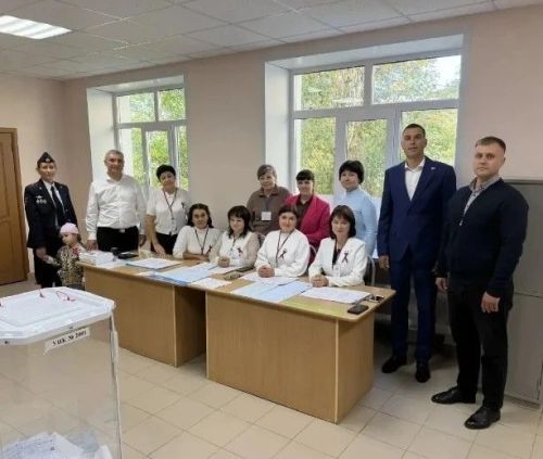 РФ Дәүләт Думасына тугызынчы чакырылыш депутатларын сайлау буенча тавыш бирү узды