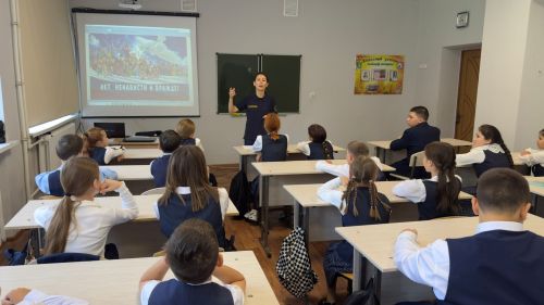 «Тормыш тамчысы»: районыбыз мәктәпләрендә терроризм корбаннарын искә алдылар