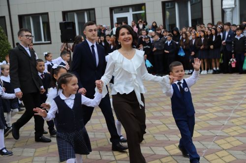 «Тылсымлы ачкыч һәм яңа мөмкинлекләр»: Мөслимдә Белем бәйрәме ничек узды