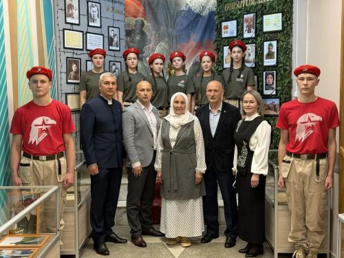 Мөслим урта мәктәбендә истәлекле очрашу узды