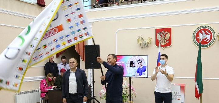 Мөслимгә ТАССРның 100 еллыгы уңаеннан күчмә флаг килеп җитте