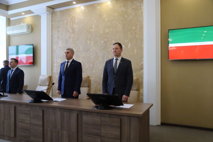 Район Советы сессиясе узды